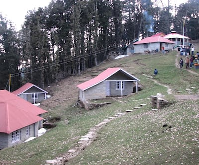 https://imgcld.yatra.com/ytimages/image/upload/t_hotel_yatra_city_desktop/v1432822454/Domestic Hotels/Hotels_Shimla/Agyaat Vaas-The Himalayan Retreat 65K From Shimla/Cottage.jpg